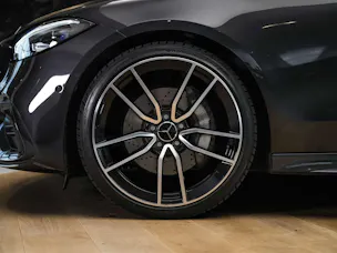 MERCEDES-BENZ C 300 d AMG Line *20" Felgen*Werksgarantie*DIGITAL LIGHT*360° Kamera*