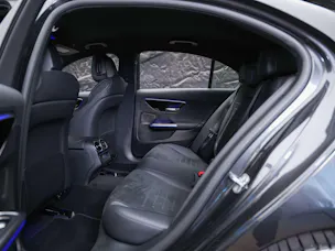 MERCEDES-BENZ C 300 d AMG Line *20" Felgen*Werksgarantie*DIGITAL LIGHT*360° Kamera*