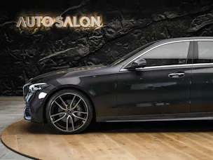 MERCEDES-BENZ C 300 d AMG Line *20" Felgen*Werksgarantie*DIGITAL LIGHT*360° Kamera*
