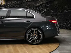 MERCEDES-BENZ C 300 d AMG Line *20" Felgen*Werksgarantie*DIGITAL LIGHT*360° Kamera*