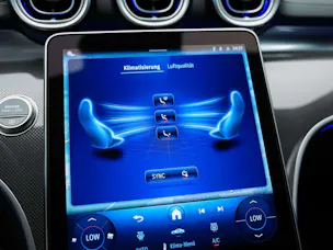 MERCEDES-BENZ C 300 d AMG Line *20" Felgen*Werksgarantie*DIGITAL LIGHT*360° Kamera*