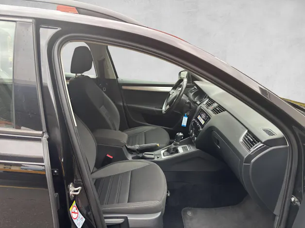SKODA Octavia Combi 2.0 TDI Ambition 4x4