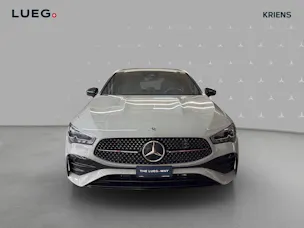 MERCEDES-BENZ CLA 200 - AMG / DISTRONIC / Rückfahrkamera / Soundsystem / Panorama-Dach