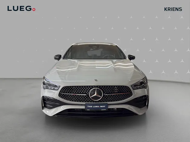 MERCEDES-BENZ CLA 200 - AMG / DISTRONIC / Rückfahrkamera / Soundsystem / Panorama-Dach