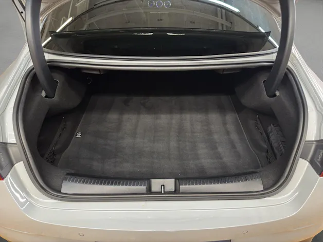 MERCEDES-BENZ CLA 200 - AMG / DISTRONIC / Rückfahrkamera / Soundsystem / Panorama-Dach