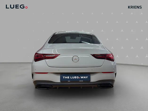 MERCEDES-BENZ CLA 200 - AMG / DISTRONIC / Rückfahrkamera / Soundsystem / Panorama-Dach