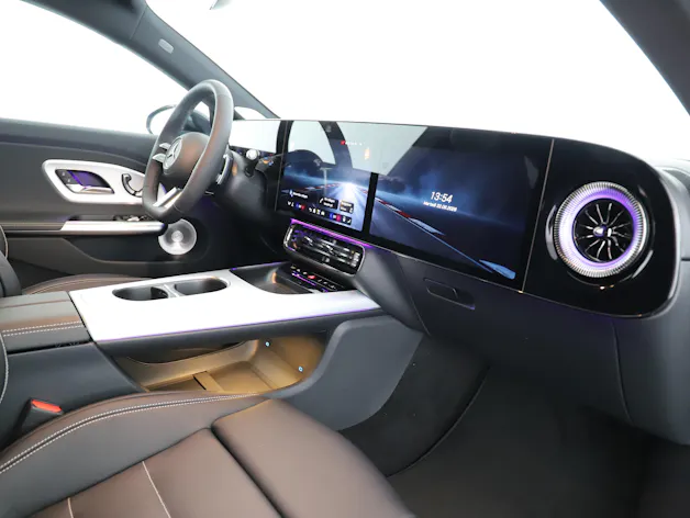 MERCEDES-BENZ CLA 350 4MATIC EQ