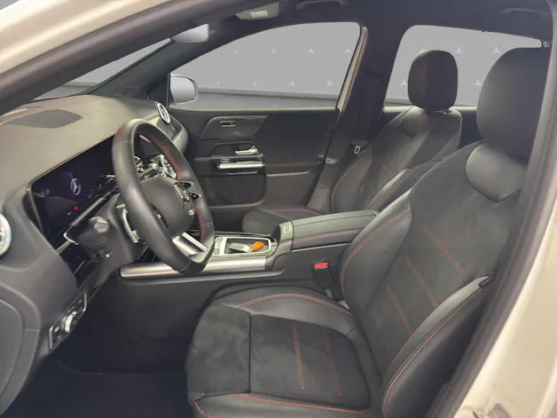 MERCEDES-BENZ B 200 - AMG / Rückfahrkamera / Keyless GO / Ambiente-Licht