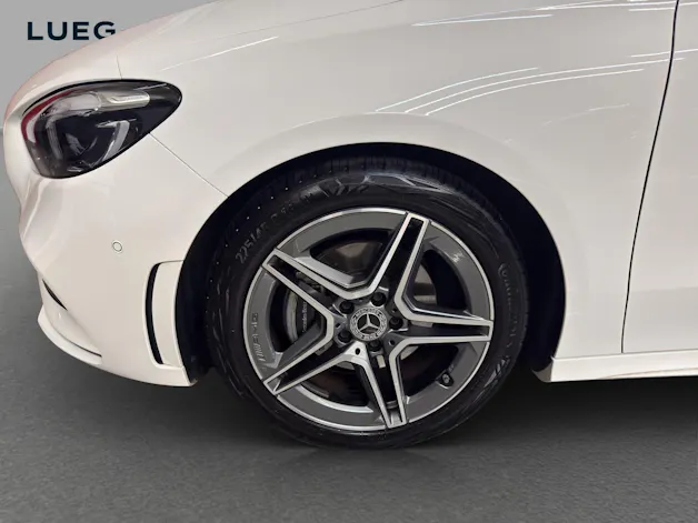 MERCEDES-BENZ B 200 - AMG / Rückfahrkamera / Keyless GO / Ambiente-Licht