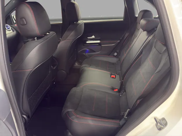 MERCEDES-BENZ B 200 - AMG / Rückfahrkamera / Keyless GO / Ambiente-Licht