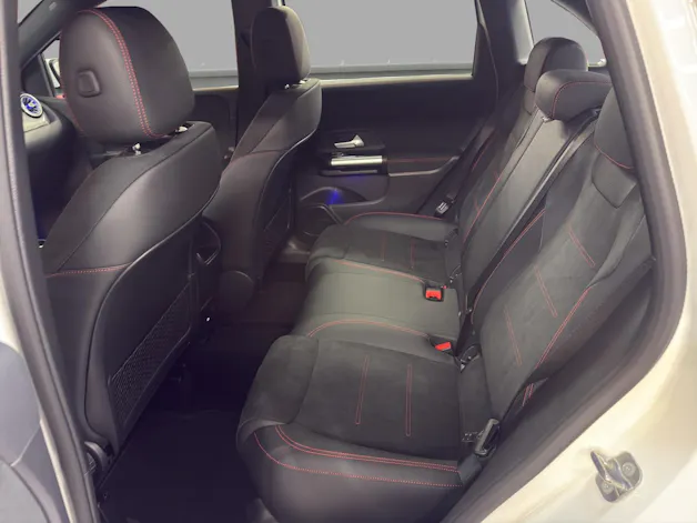 MERCEDES-BENZ B 200 - AMG / Rückfahrkamera / Keyless GO / Ambiente-Licht