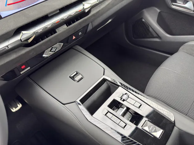 DS AUTOMOBILES N°4 1.2 MHEV Performance Line