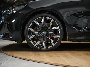 BMW 520d xDrive M Sport Pro Steptronic *Werksgarantie*Iconic Glow*Panorama*Head Up*