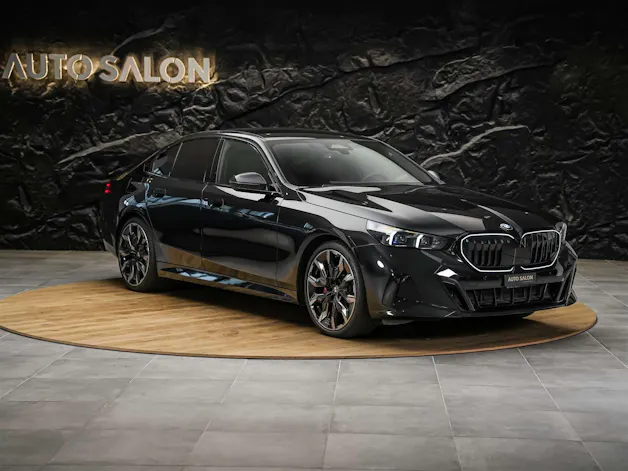 BMW 520d xDrive M Sport Pro Steptronic *Werksgarantie*Iconic Glow*Panorama*Head Up*