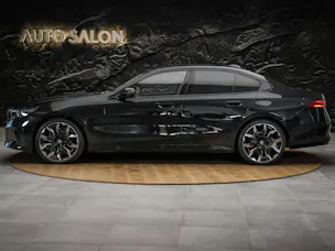BMW 520d xDrive M Sport Pro Steptronic *Werksgarantie*Iconic Glow*Panorama*Head Up*