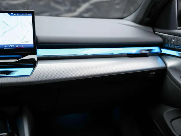 BMW 520d xDrive M Sport Pro Steptronic *Werksgarantie*Iconic Glow*Panorama*Head Up*
