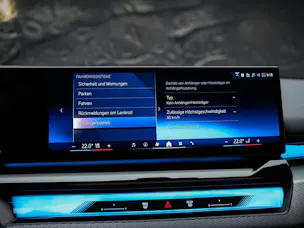 BMW 520d xDrive M Sport Pro Steptronic *Werksgarantie*Iconic Glow*Panorama*Head Up*