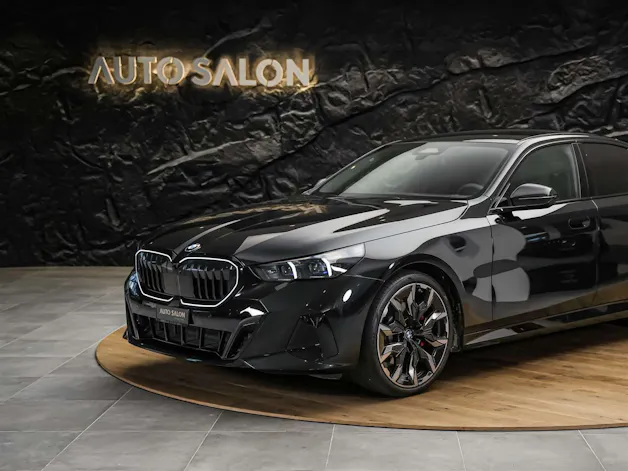BMW 520d xDrive M Sport Pro Steptronic *Werksgarantie*Iconic Glow*Panorama*Head Up*