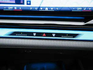 BMW 520d xDrive M Sport Pro Steptronic *Werksgarantie*Iconic Glow*Panorama*Head Up*