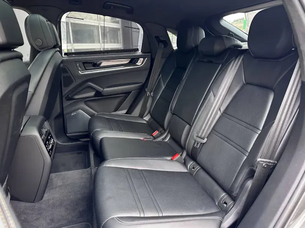 PORSCHE Cayenne Turbo E-Hybrid Coupé