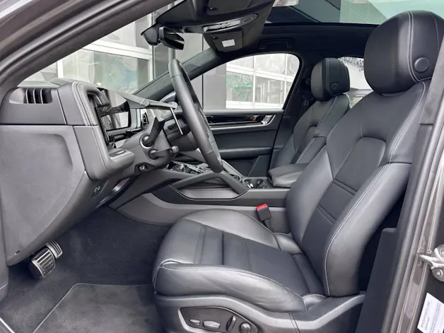 PORSCHE Cayenne Turbo E-Hybrid Coupé