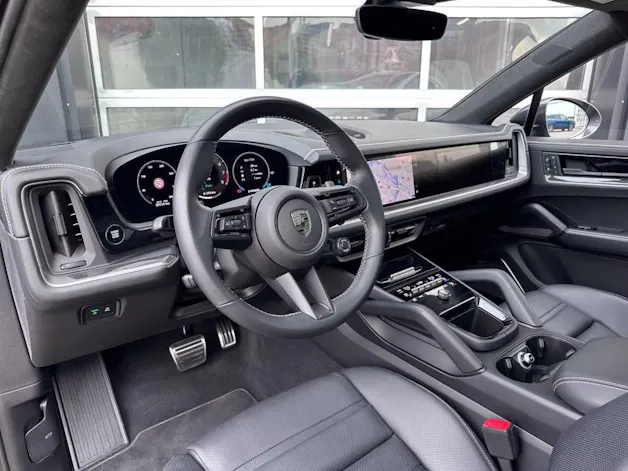 PORSCHE Cayenne Turbo E-Hybrid Coupé