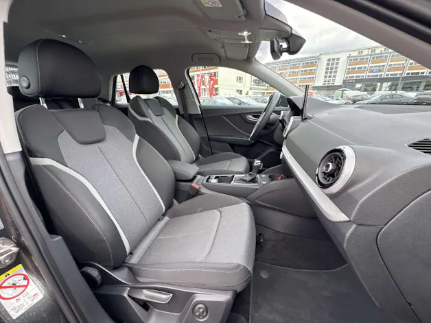 AUDI Q2 35 TFSi S-Line S-Tronic Automat
