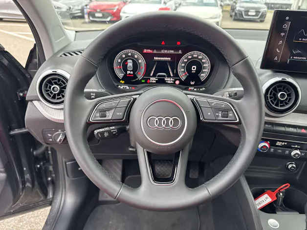 AUDI Q2 35 TFSi S-Line S-Tronic Automat