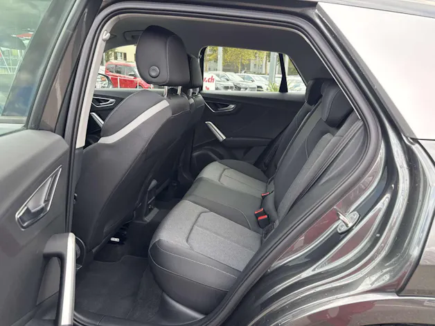 AUDI Q2 35 TFSi S-Line S-Tronic Automat