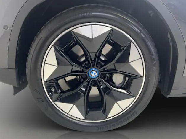 BMW iX3 Impressive