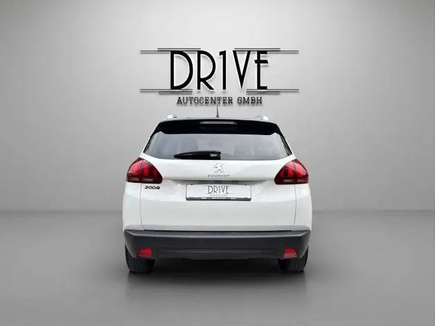 PEUGEOT 2008 1.2 PureTech Style EAT6 *Apple CarPlay*Sitzheizung uvm*