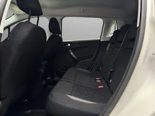 PEUGEOT 2008 1.2 PureTech Style EAT6 *Apple CarPlay*Sitzheizung uvm*