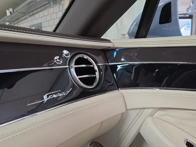 BENTLEY Continental GTC 4.0 V8 PHEV Speed inkl. Carbon Ceramic Bremsen usw.