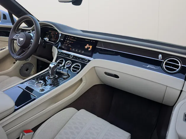 BENTLEY Continental GTC 4.0 V8 PHEV Speed inkl. Carbon Ceramic Bremsen usw.