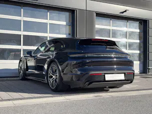 PORSCHE Taycan GTS Sport Turismo