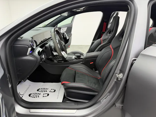 MERCEDES-BENZ A 35 AMG 4Matic Mountain Grey Magno Speedshift / 360° Kamera / Panoramadach / Burmester Sound / Keyless Go / AMG Sportsitze /