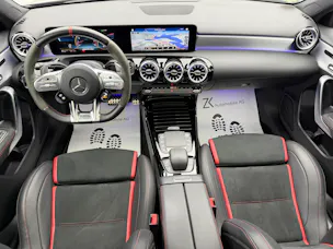 MERCEDES-BENZ A 35 AMG 4Matic Mountain Grey Magno Speedshift / 360° Kamera / Panoramadach / Burmester Sound / Keyless Go / AMG Sportsitze /