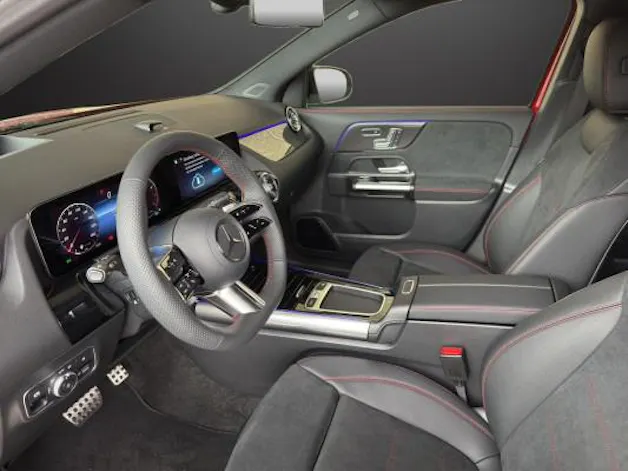 MERCEDES-BENZ GLA 200 Night Star 7G-D
