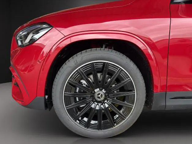 MERCEDES-BENZ GLA 200 Night Star 7G-D