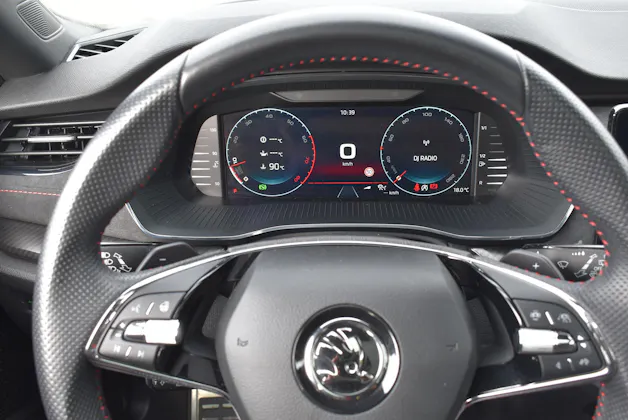 SKODA Octavia Combi 2.0 TSI DSG RS
