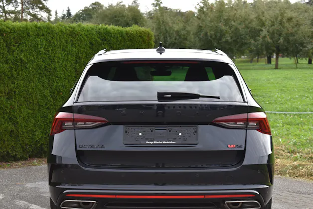 SKODA Octavia Combi 2.0 TSI DSG RS