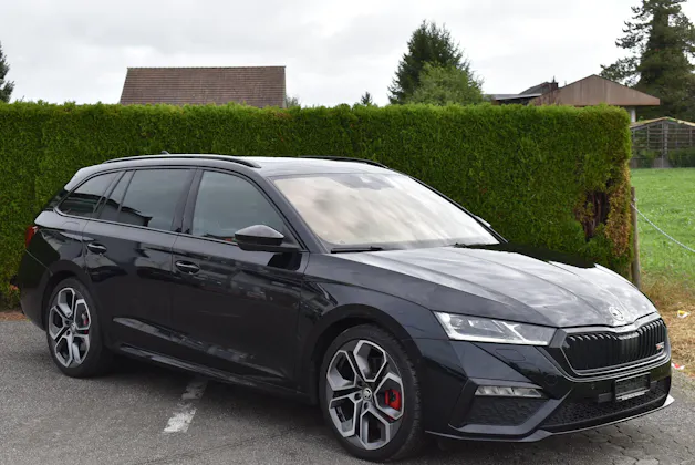 SKODA Octavia Combi 2.0 TSI DSG RS
