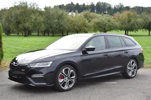 SKODA Octavia Combi 2.0 TSI DSG RS