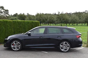 SKODA Octavia Combi 2.0 TSI DSG RS