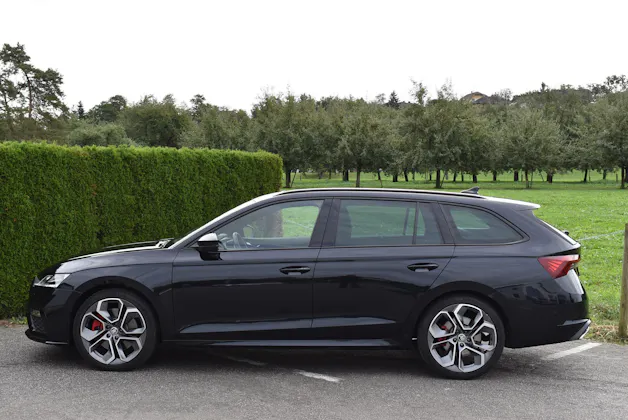 SKODA Octavia Combi 2.0 TSI DSG RS