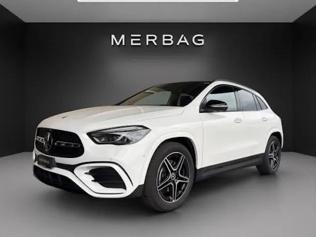 MERCEDES-BENZ GLA 200 Night Star 7G-D