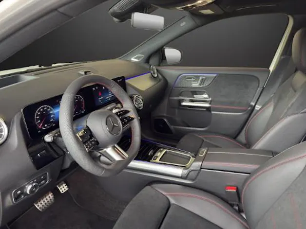 MERCEDES-BENZ GLA 200 Night Star 7G-D