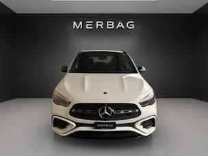 MERCEDES-BENZ GLA 200 Night Star 7G-D