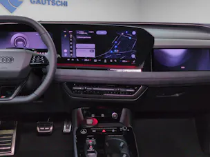 AUDI Q6 e-tron quattro