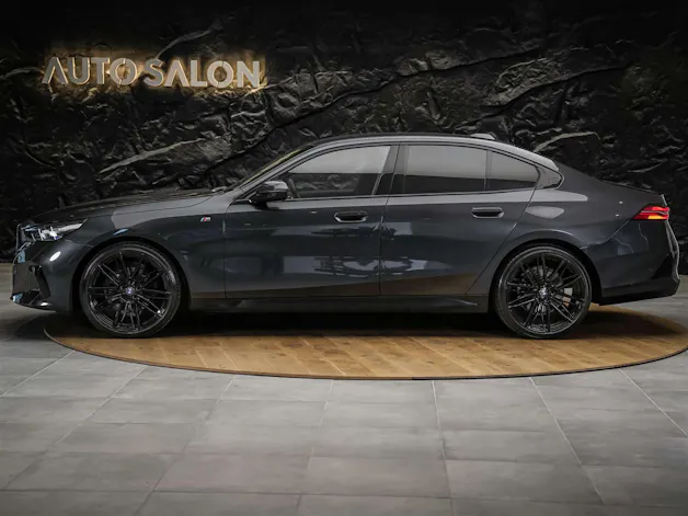 BMW 520i M Sport Steptronic *Werksgarantie*21" Felgen*ICONIC GLOW*
